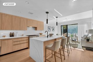 22 HUNTINGTON Street, New York City, NY 11231