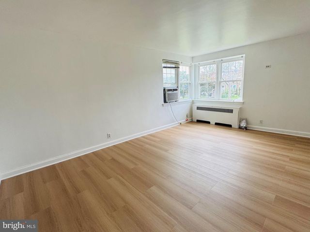 1223 KNORR ST, Philadelphia, PA 19111