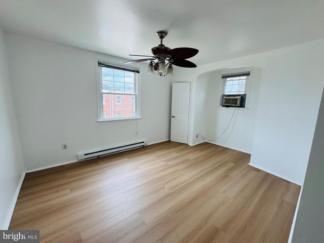 1223 KNORR ST, Philadelphia, PA 19111
