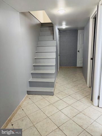 1223 KNORR ST, Philadelphia, PA 19111