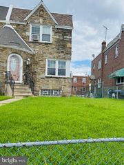 1223 KNORR ST, Philadelphia, PA 19111
