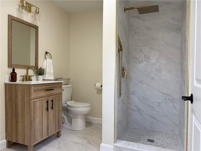 461 River Road, Lincoln, RI 02865