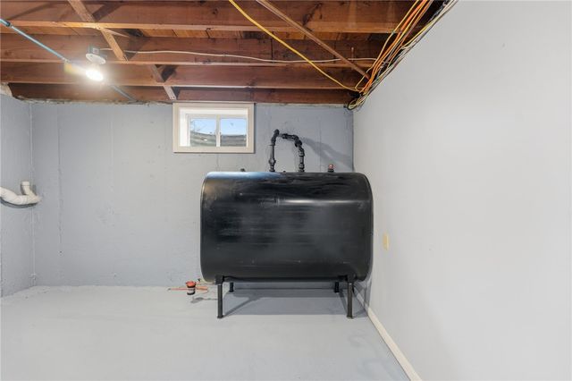 461 River Road, Lincoln, RI 02865