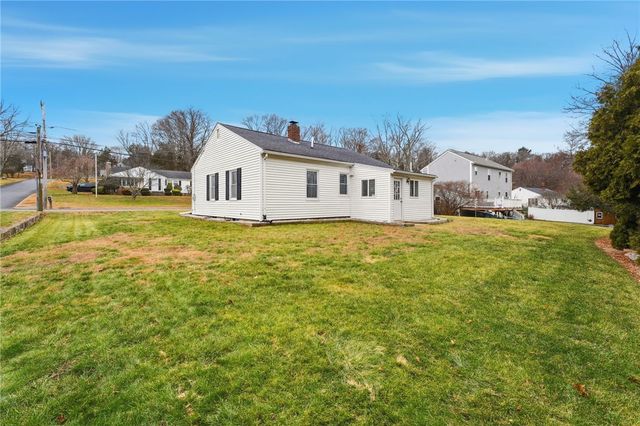 461 River Road, Lincoln, RI 02865
