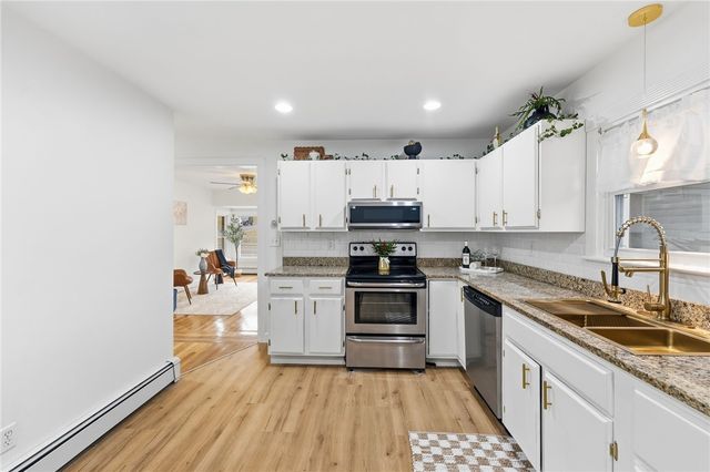 461 River Road, Lincoln, RI 02865