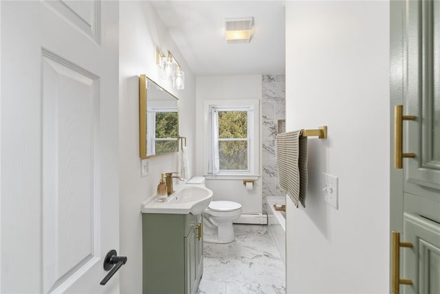 461 River Road, Lincoln, RI 02865