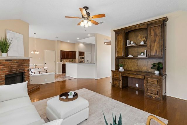 2104 Gent Drive, Plano, TX 75025