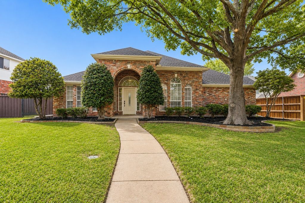 2104 Gent Drive, Plano, TX 75025