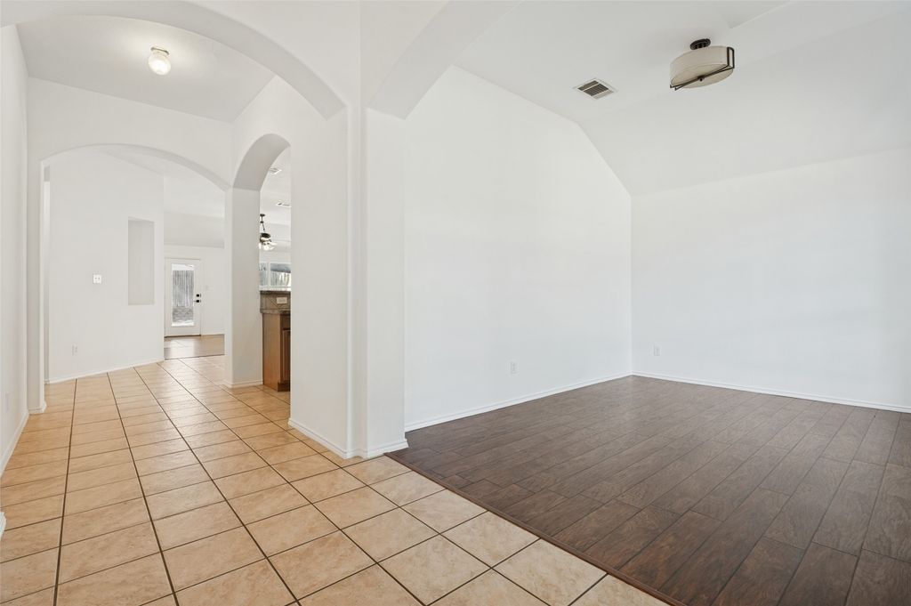 536 Cross Ridge Circle N, Fort Worth, TX 76120 — photo 5