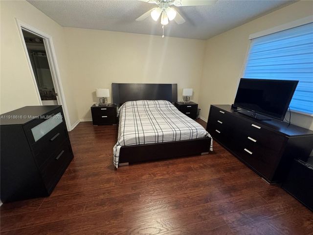 3778 San Simeon Cir, Weston, FL 33331