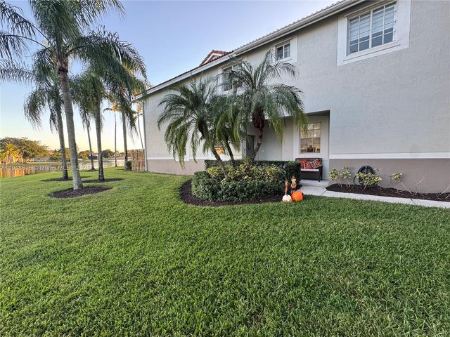 3778 San Simeon Cir, Weston, FL 33331