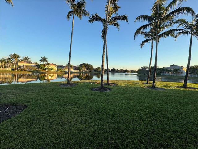 3778 San Simeon Cir, Weston, FL 33331