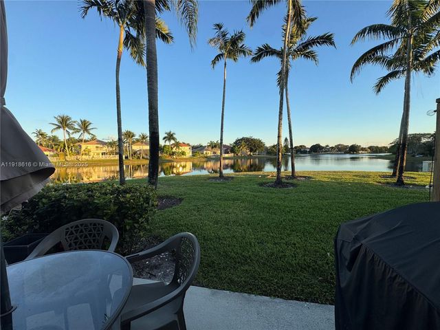 3778 San Simeon Cir, Weston, FL 33331