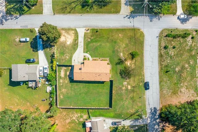 1141 Holly Hills Drive SW, Lilburn, GA 30047