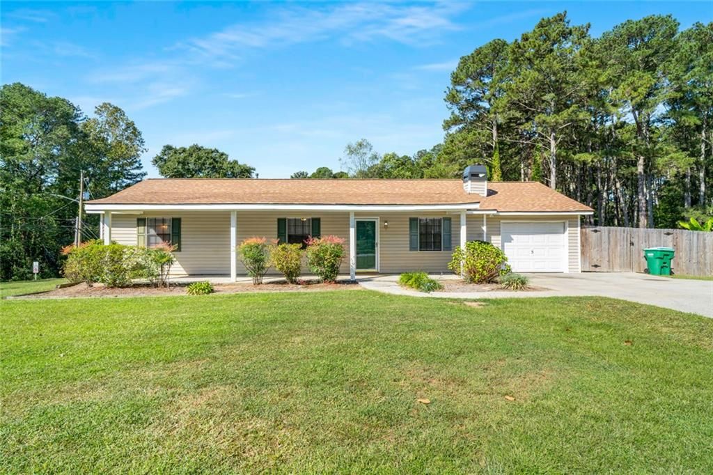 1141 Holly Hills Drive SW, Lilburn, GA 30047
