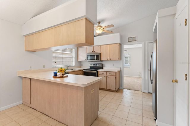 4770 SILVER CIRCLE, Zephyrhills, FL 33541