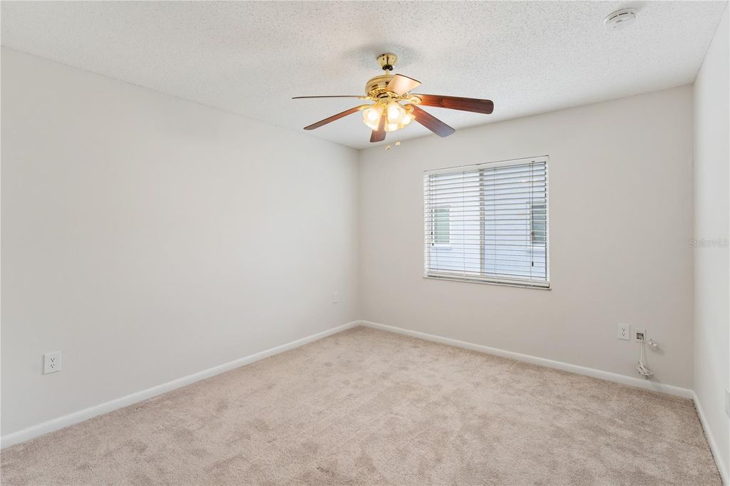 Image 13 of property listing at 4770 SILVER CIRCLE, Zephyrhills, FL 33541