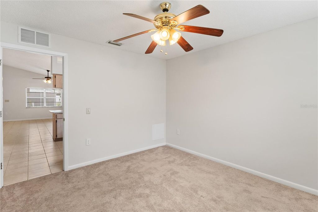 Image 16 of property listing at 4770 SILVER CIRCLE, Zephyrhills, FL 33541