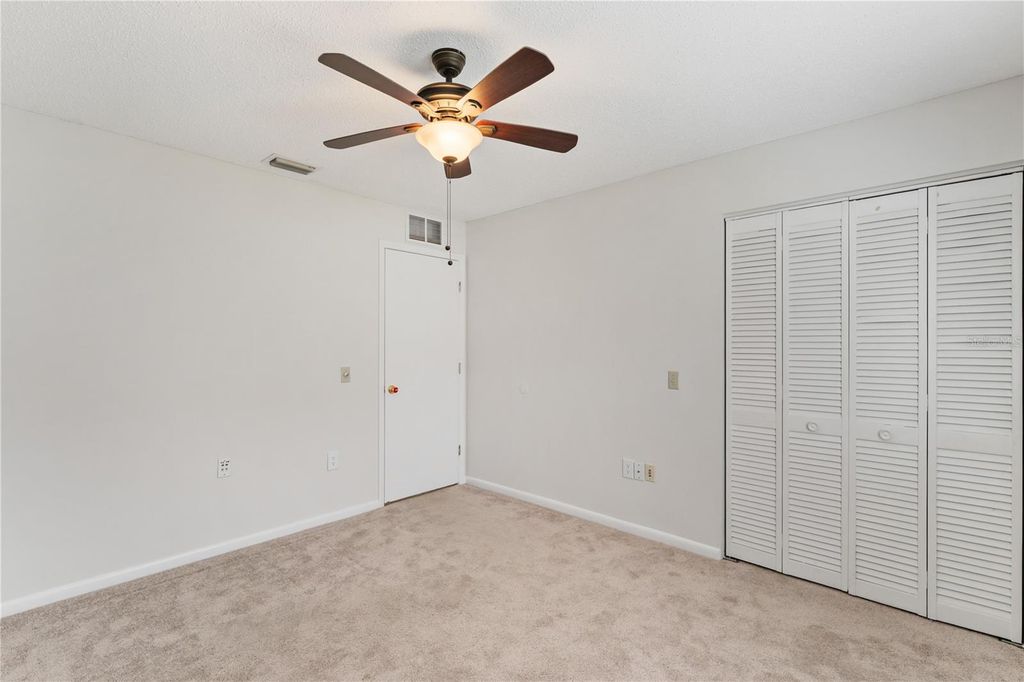 Image 19 of property listing at 4770 SILVER CIRCLE, Zephyrhills, FL 33541