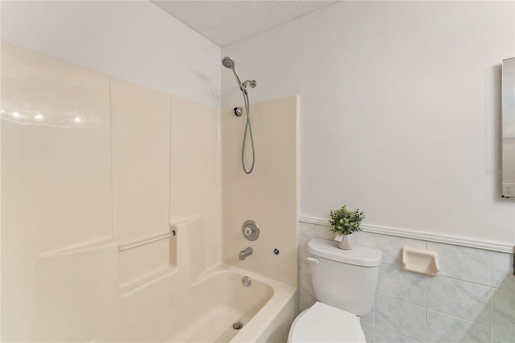 Image 22 of property listing at 4770 SILVER CIRCLE, Zephyrhills, FL 33541