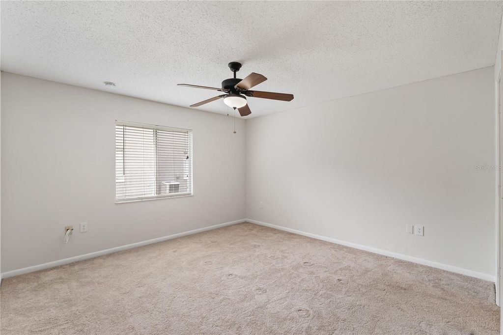 Image 23 of property listing at 4770 SILVER CIRCLE, Zephyrhills, FL 33541