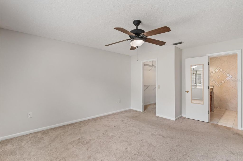 Image 24 of property listing at 4770 SILVER CIRCLE, Zephyrhills, FL 33541