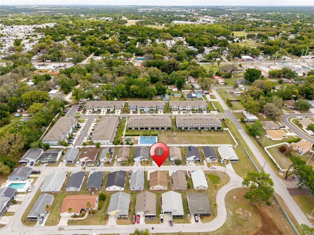 Image 30 of property listing at 4770 SILVER CIRCLE, Zephyrhills, FL 33541