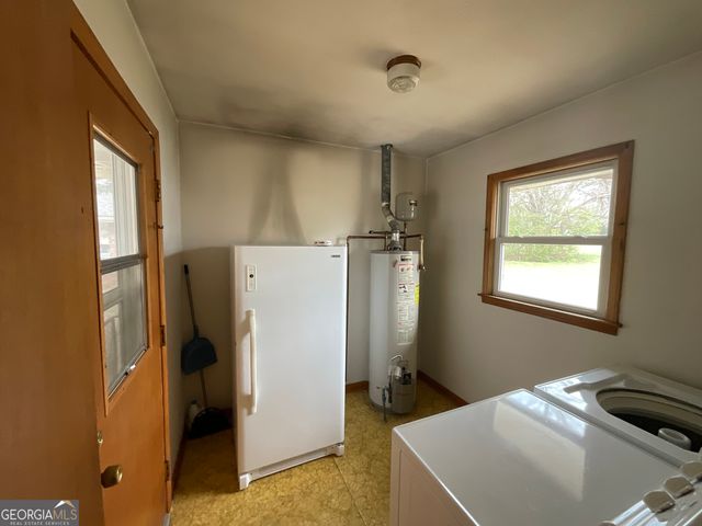 2161 Pine Road, Snellville, GA 30078