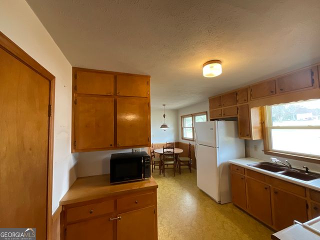 2161 Pine Road, Snellville, GA 30078