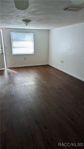 33 E Murray Street, Beverly Hills, FL 34465