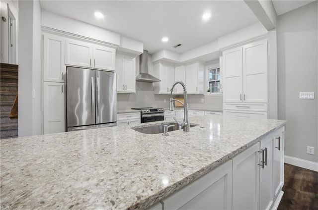 2313 Shorebird CT, Chesapeake, VA 23323