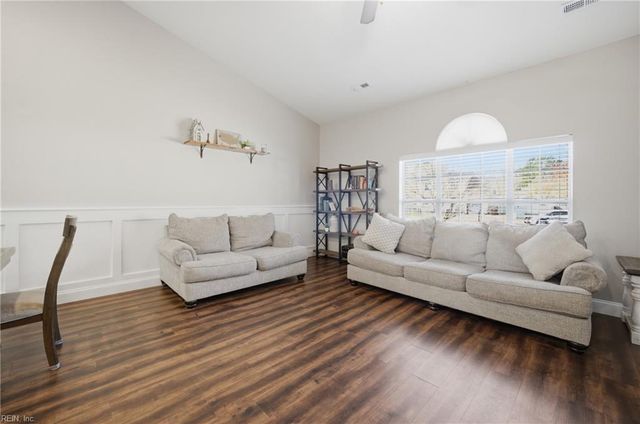 2313 Shorebird CT, Chesapeake, VA 23323