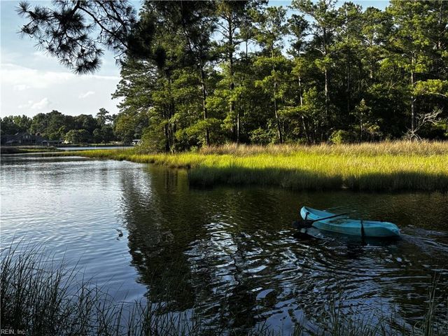 2313 Shorebird CT, Chesapeake, VA 23323