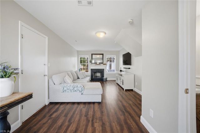 2313 Shorebird CT, Chesapeake, VA 23323