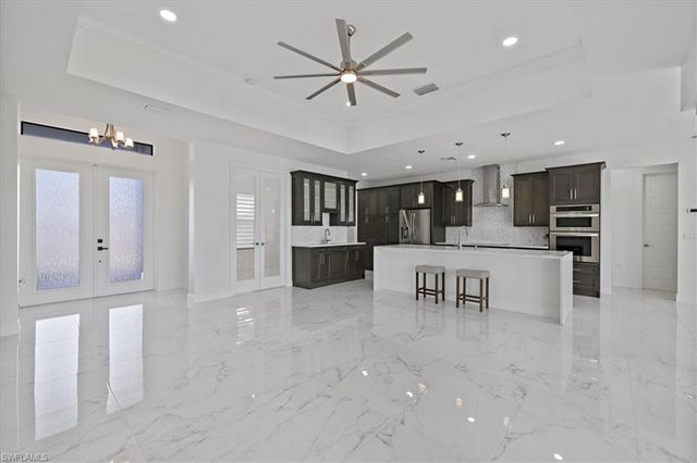 901 NW 33rd PL, Cape Coral, FL 33993