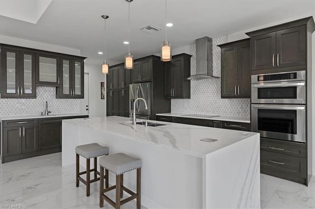 901 NW 33rd PL, Cape Coral, FL 33993