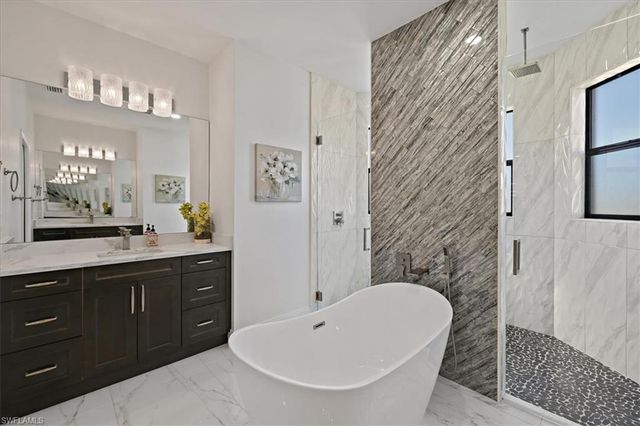 901 NW 33rd PL, Cape Coral, FL 33993