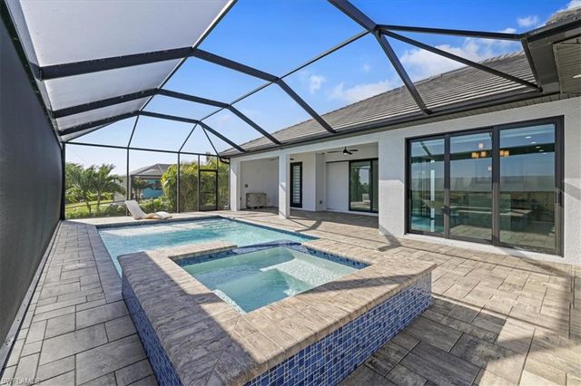 901 NW 33rd PL, Cape Coral, FL 33993
