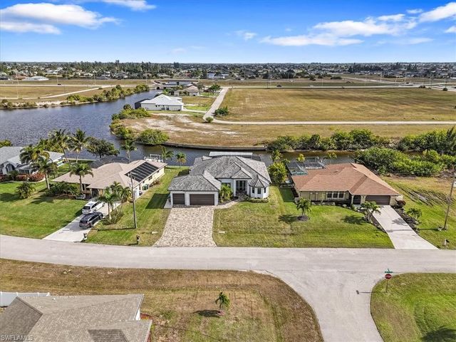 901 NW 33rd PL, Cape Coral, FL 33993
