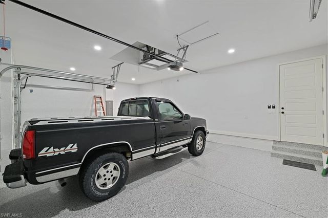 901 NW 33rd PL, Cape Coral, FL 33993