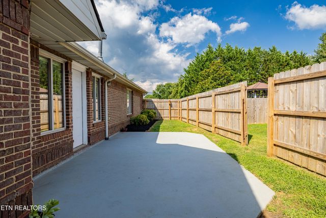 2202 Dublin Drive, Maryville, TN 37803