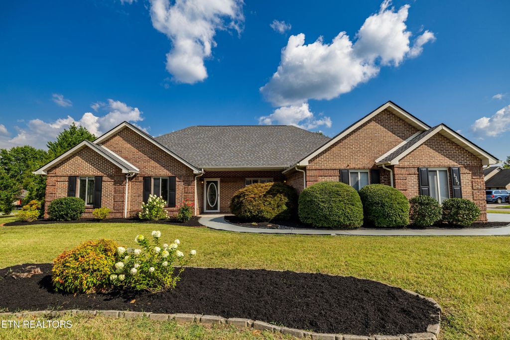 2202 Dublin Drive, Maryville, TN 37803