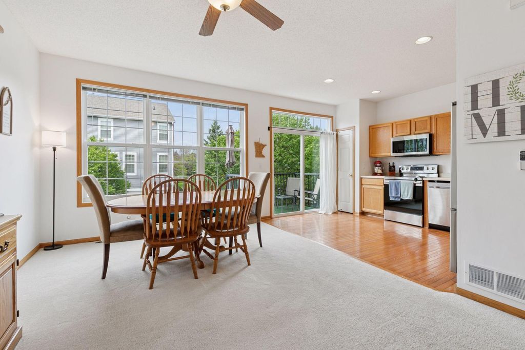 15823 Freedom Lane, Apple Valley, MN 55124
