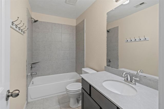 5218 Gulf Stream Lane, Bacliff, TX 77518