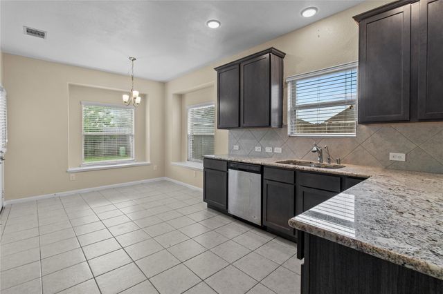 5218 Gulf Stream Lane, Bacliff, TX 77518