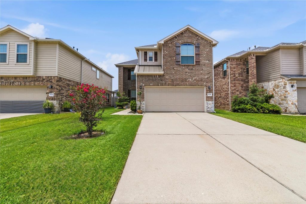 5218 Gulf Stream Lane, Bacliff, TX 77518