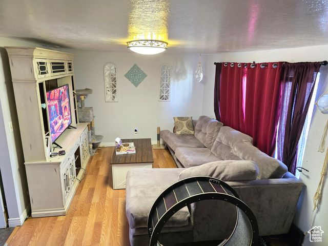1088 N NAYON ST #F, Layton, UT 84040