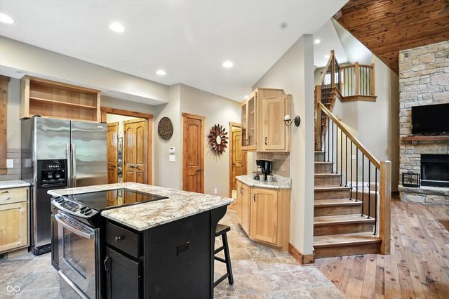 7563 Grizzly Drive, Nineveh, IN 46164