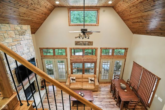 7563 Grizzly Drive, Nineveh, IN 46164