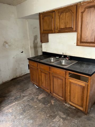 1115 Plato Terrace, Louisville, KY 40211